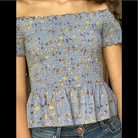 An off the shoulder top! - Picture 2 of 2